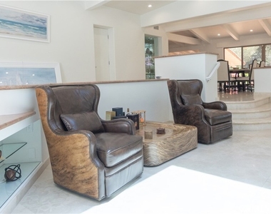 30421 Mirador Court - Photo Thumbnail 3