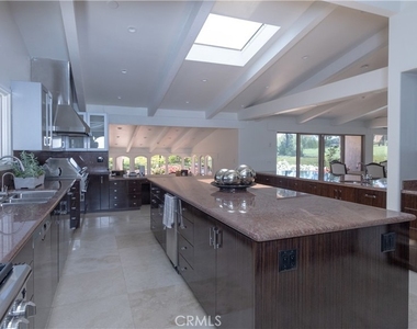 30421 Mirador Court - Photo Thumbnail 11