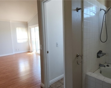 1267 Regent - Photo Thumbnail 27