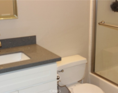 221 California Court - Photo Thumbnail 15