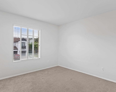 958 Avalon Way - Photo Thumbnail 28