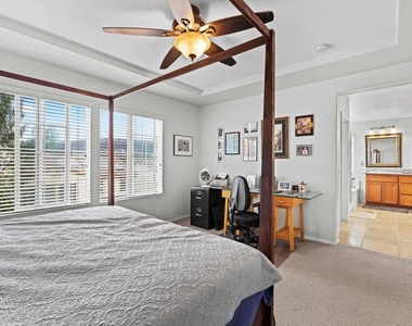 958 Avalon Way - Photo Thumbnail 15