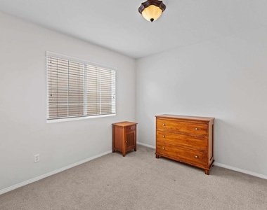 958 Avalon Way - Photo Thumbnail 25