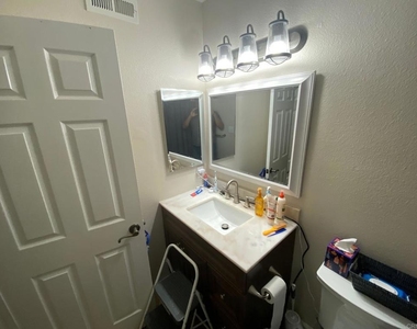 1651 S Juniper Street S - Photo Thumbnail 13