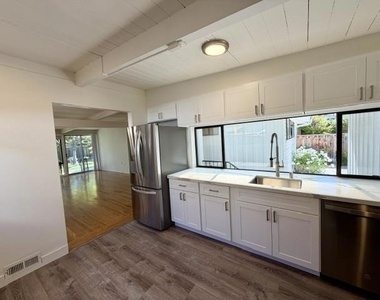 3271 Bryant Street - Photo Thumbnail 11