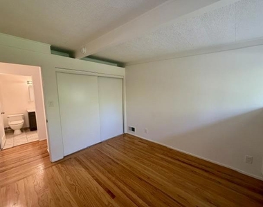 3271 Bryant Street - Photo Thumbnail 14