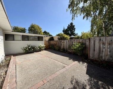 3271 Bryant Street - Photo Thumbnail 2