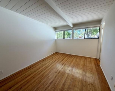 3271 Bryant Street - Photo Thumbnail 19