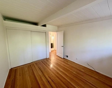 3271 Bryant Street - Photo Thumbnail 18