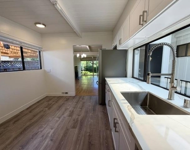 3271 Bryant Street - Photo Thumbnail 12