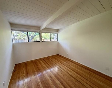 3271 Bryant Street - Photo Thumbnail 17