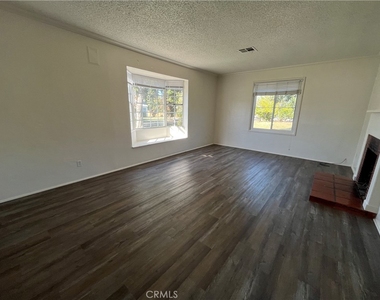 1004 Occidental Drive - Photo Thumbnail 4
