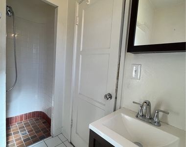 1004 Occidental Drive - Photo Thumbnail 18