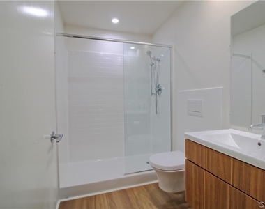 26973 Stratford Street - Photo Thumbnail 9