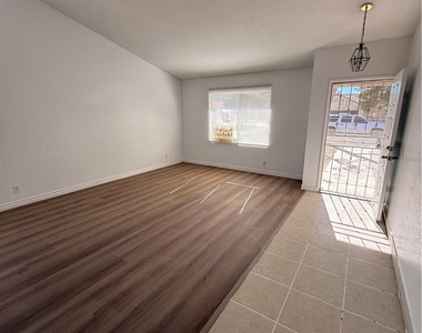 10452 Zinfandel Drive - Photo Thumbnail 2