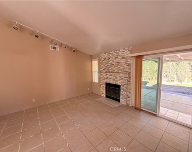 10452 Zinfandel Drive - Photo Thumbnail 3