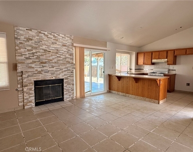 10452 Zinfandel Drive - Photo Thumbnail 4