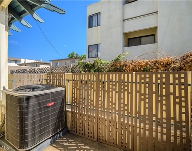 1224 Stanley Avenue - Photo Thumbnail 20