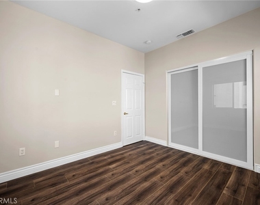 1224 Stanley Avenue - Photo Thumbnail 19