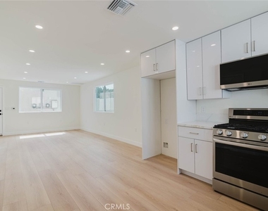 1167 Raymond Avenue - Photo Thumbnail 9