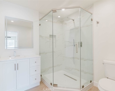 1167 Raymond Avenue - Photo Thumbnail 16