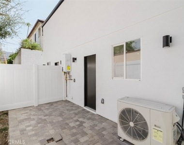 1167 Raymond Avenue - Photo Thumbnail 23