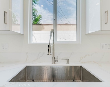1167 Raymond Avenue - Photo Thumbnail 10