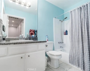 7046 De Celis - Photo Thumbnail 16