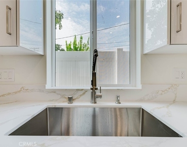 1167 Raymond Avenue - Photo Thumbnail 7