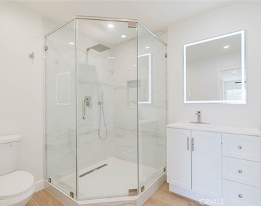 1167 Raymond Avenue - Photo Thumbnail 12