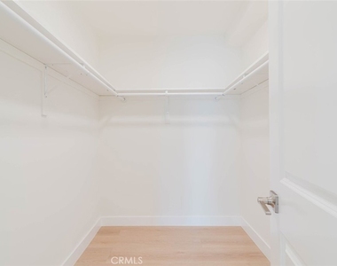 1167 Raymond Avenue - Photo Thumbnail 16