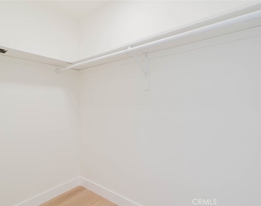 1167 Raymond Avenue - Photo Thumbnail 17