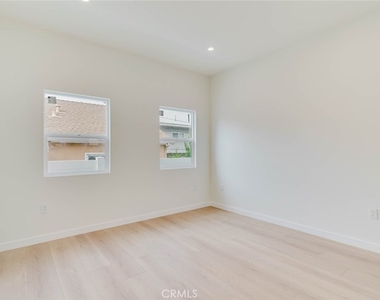 1167 Raymond Avenue - Photo Thumbnail 14