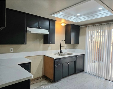507 Montecito Avenue - Photo Thumbnail 3