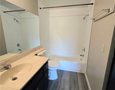 507 Montecito Avenue - Photo Thumbnail 12
