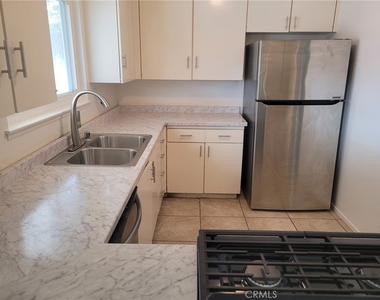 3205 Celeste - Photo Thumbnail 2