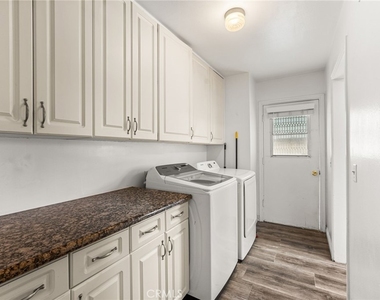 8469 Edwin - Photo Thumbnail 7