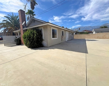 8469 Edwin - Photo Thumbnail 16