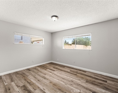 8469 Edwin - Photo Thumbnail 11