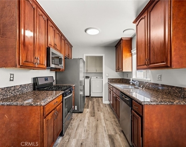 8469 Edwin - Photo Thumbnail 5