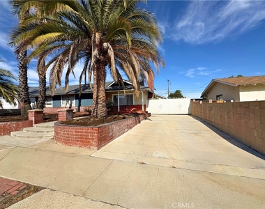 8469 Edwin - Photo Thumbnail 2