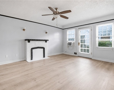 1042 W 57th Street - Photo Thumbnail 3