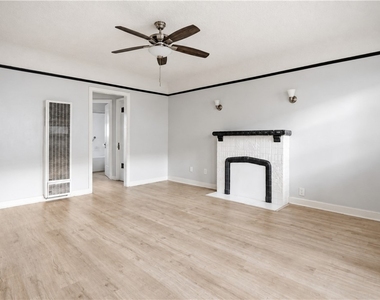 1042 W 57th Street - Photo Thumbnail 2