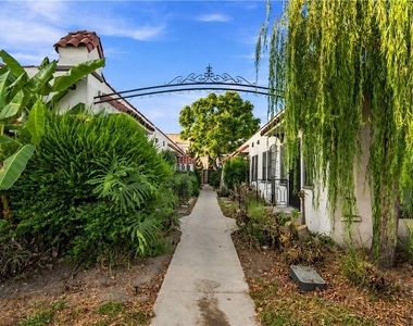 1042 W 57th Street - Photo Thumbnail 14