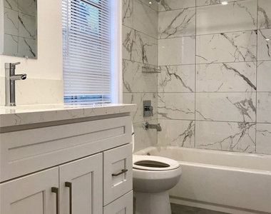 14253 Gilmore Street - Photo Thumbnail 19