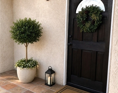 14253 Gilmore Street - Photo Thumbnail 22
