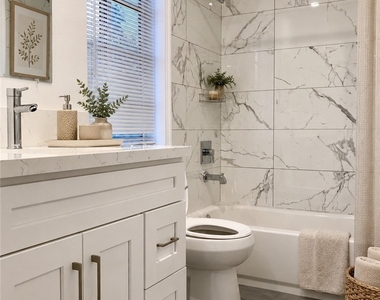 14253 Gilmore Street - Photo Thumbnail 18