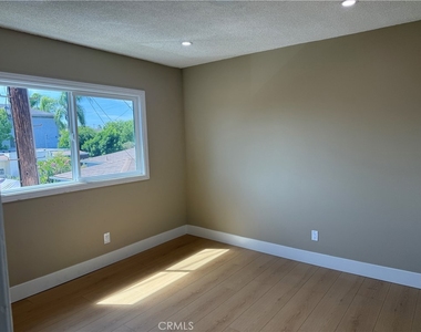 600 E Acacia Avenue - Photo Thumbnail 10