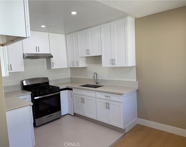 600 E Acacia Avenue - Photo Thumbnail 1
