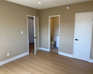 600 E Acacia Avenue - Photo Thumbnail 7